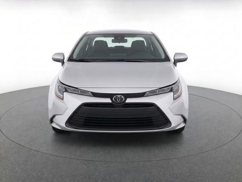 Used 2024 Toyota Corolla LE FWD image 5
