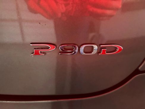Used 2015 Tesla Model S P90D image 12