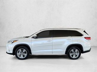 Used 2019 Toyota Highlander Limited FWD video 2