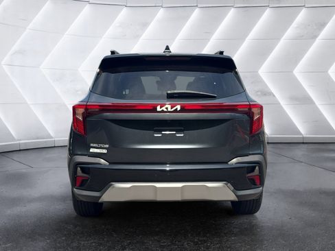 Used 2024 Kia Seltos EX FWD image 4