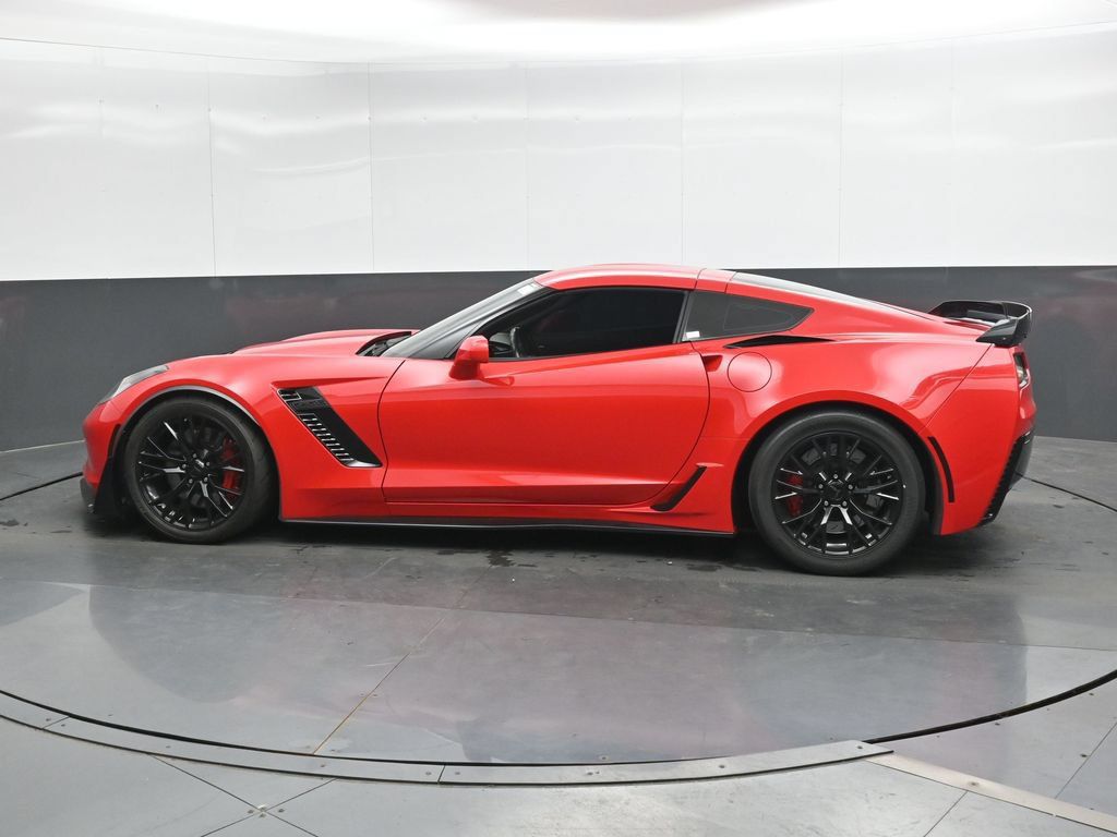 Used 2016 Chevrolet Corvette Z06 w/ 2LZ Preferred Equipment Group RWD image 9