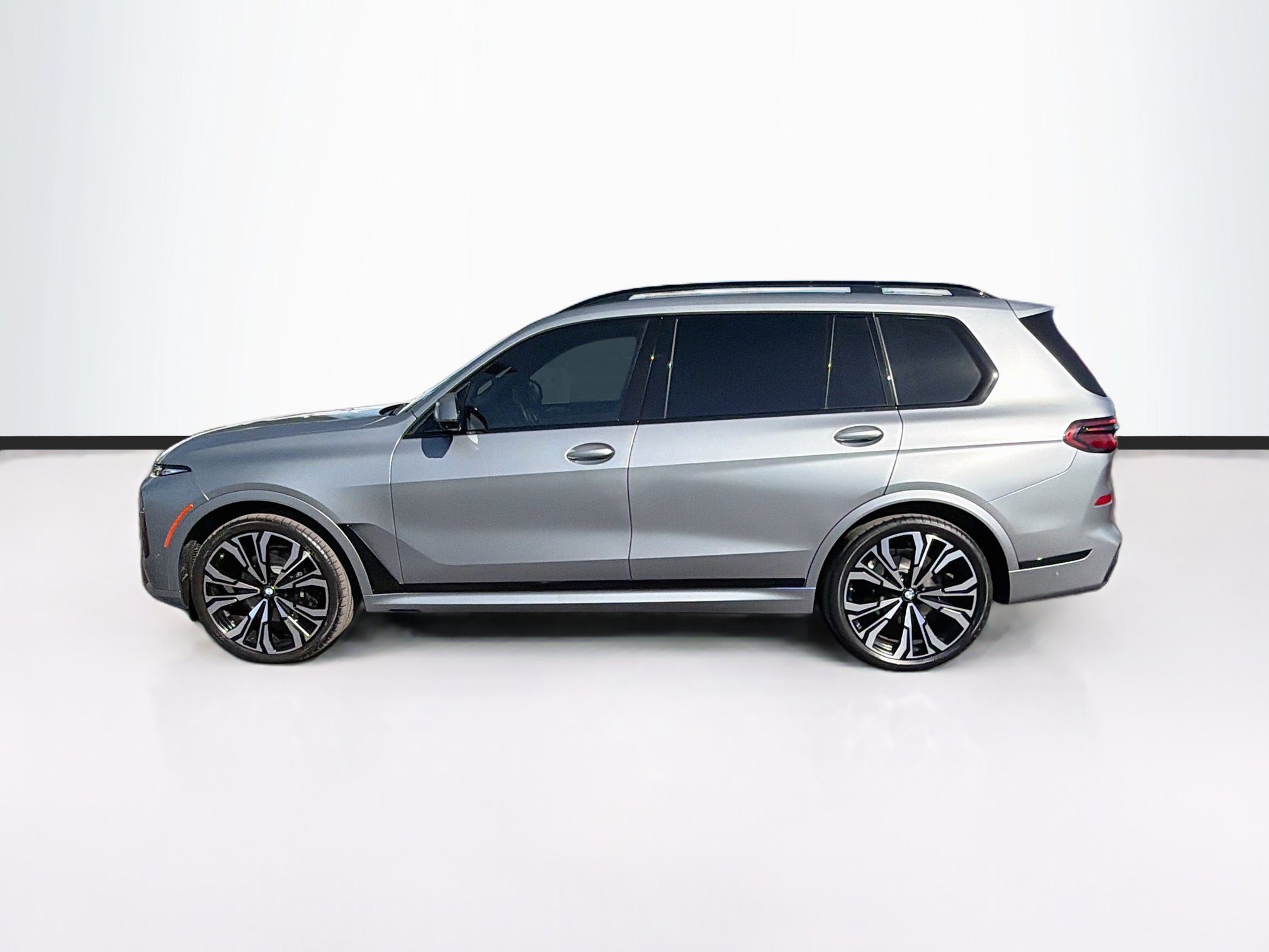 Used 2024 BMW X7 xDrive40i w/ Executive Package AWD/4WD image 8