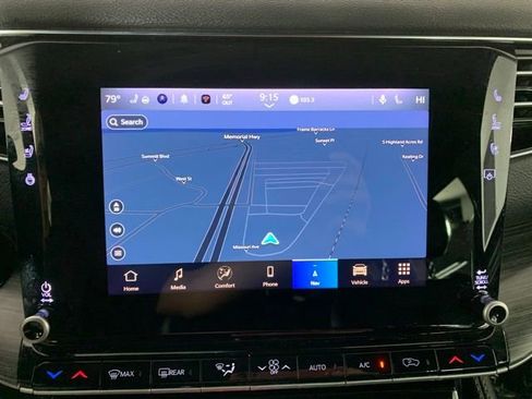 Used 2023 Jeep Wagoneer L Series II AWD/4WD image 10