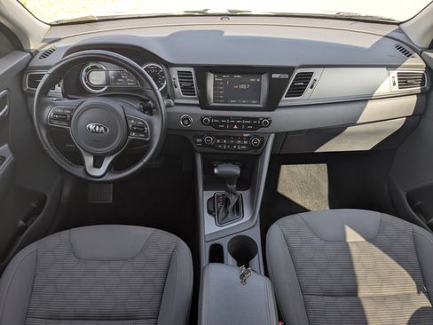 Used 2019 Kia Niro LX image 19