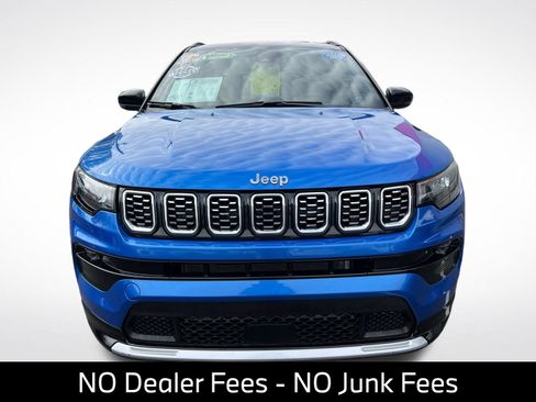Used 2025 Jeep Compass Limited AWD/4WD image 2