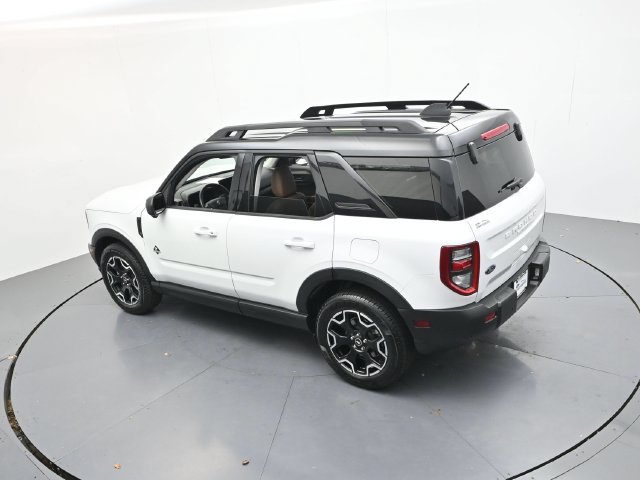 Used 2025 Ford Bronco Sport Outer Banks w/ Outer Banks Tech Package+ AWD/4WD image 40