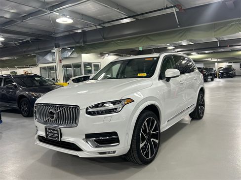 Certified 2023 Volvo XC90 B6 Plus w/ Protection Package Premier image 5