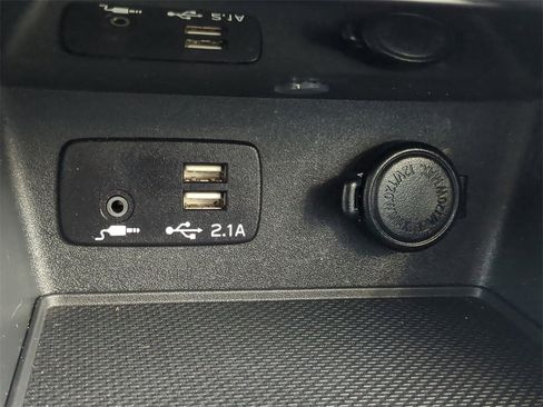 Used 2019 Subaru Forester Premium image 23