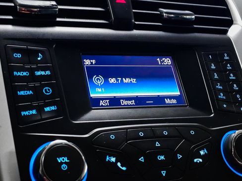 Used 2015 Ford Fusion SE image 29