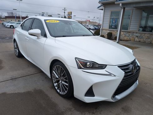 Used 2017 Lexus IS 200t image 1