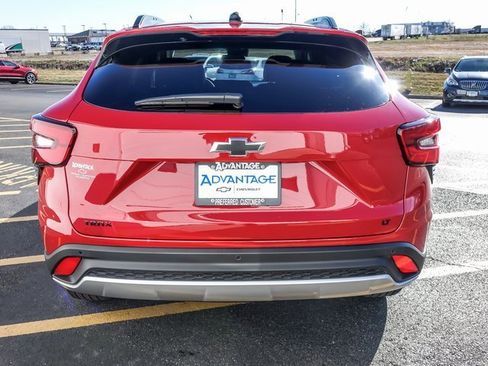 New 2026 Chevrolet Trax LT w/ Driver Confidence Package image 7