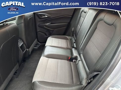 Used 2025 Chevrolet Trax LT w/ LT Convenience Package FWD image 18