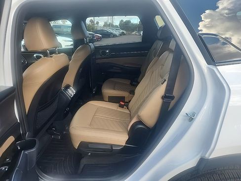 Certified 2025 Kia Sorento SX Prestige w/ Olive Brown Leather Package AWD/4WD image 26