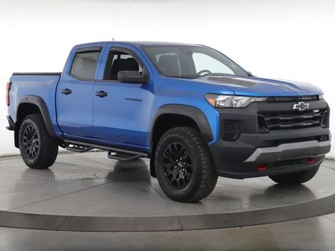 Used 2023 Chevrolet Colorado Trail Boss w/ Advanced Trailering Package AWD/4WD image 2