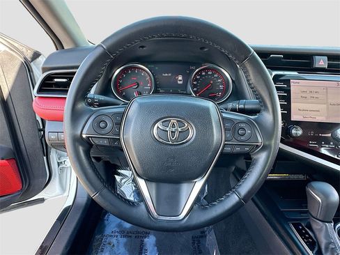 Used 2019 Toyota Camry XSE image 9