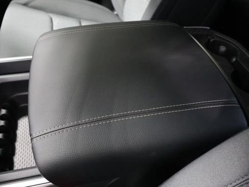 New 2026 RAM 1500 4x4 Crew Cab image 23