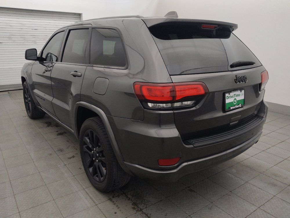 Used 2020 Jeep Grand Cherokee Altitude RWD image 5