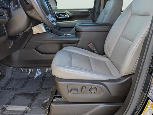 Used 2021 Chevrolet Tahoe Z71 w/ Rear Media and Nav Package image 13