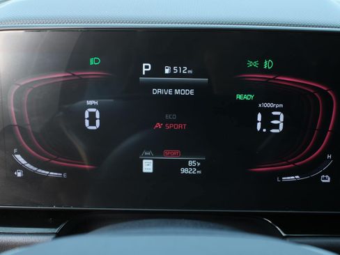 Used 2025 Kia Niro EX Touring FWD image 10