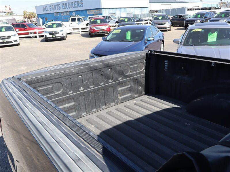 Used 2017 Ford F150 XLT w/ Equipment Group 301A Mid AWD/4WD image 15