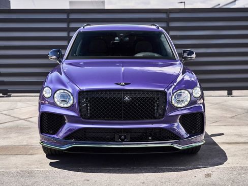 Used 2025 Bentley Bentayga AWD/4WD image 16