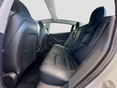 Used 2020 Tesla Model 3 Standard Range Plus RWD image 15