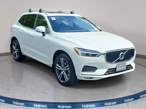 Used 2020 Volvo XC60 T5 Momentum w/ Protection Package Premier AWD/4WD image 3