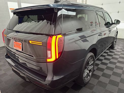 Used 2025 Ford Expedition Max Platinum w/ Stealth Performance Package AWD/4WD image 9