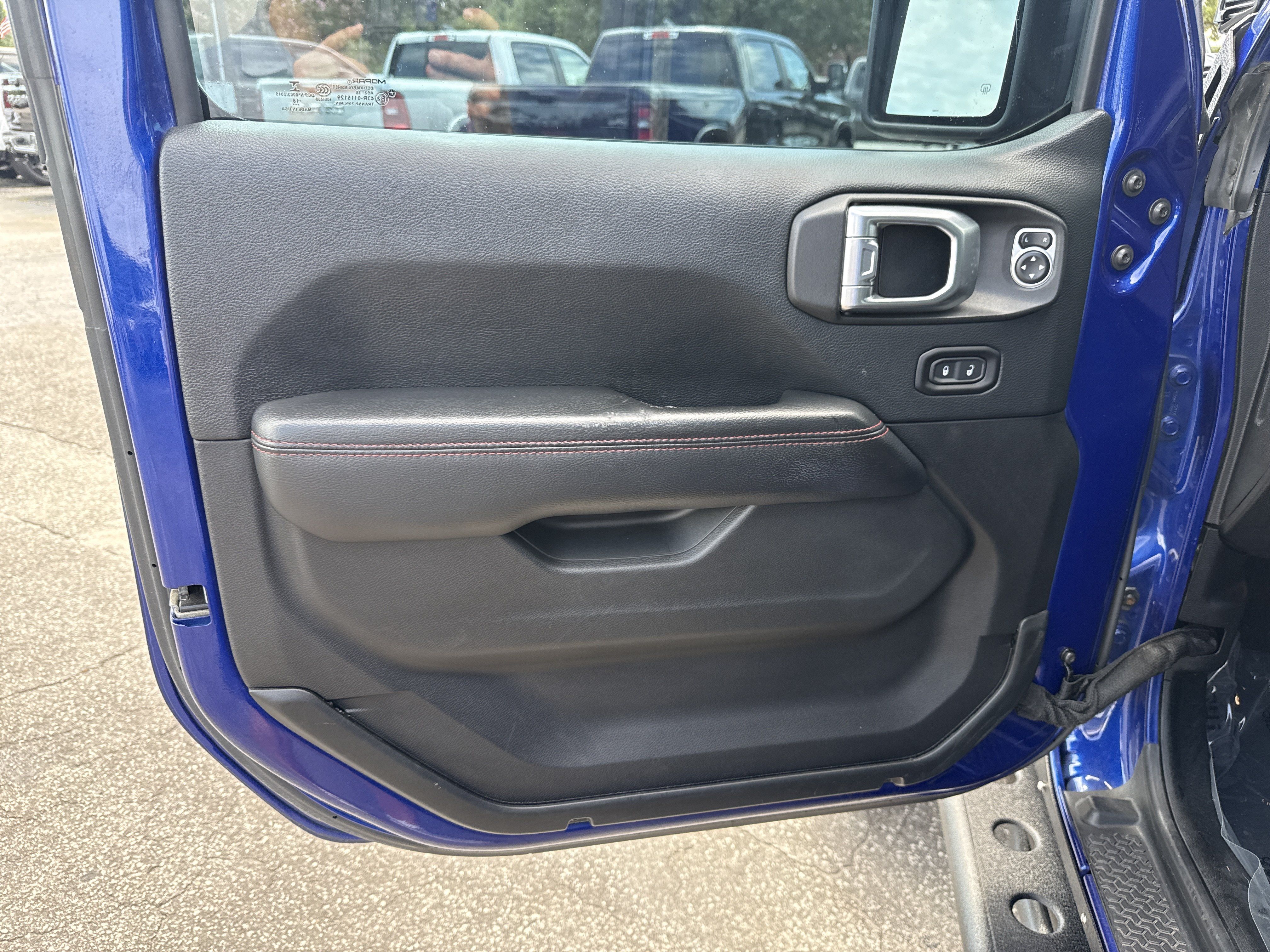 Used 2018 Jeep Wrangler Unlimited Rubicon AWD/4WD image 13