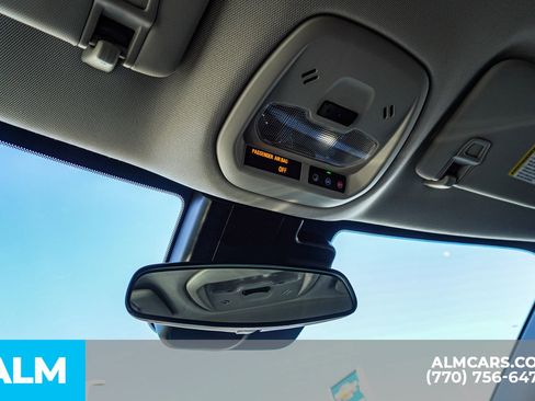 Used 2025 Chevrolet Trax LT w/ LT Convenience Package image 60