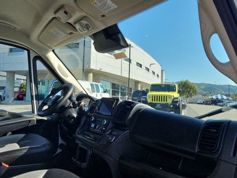 Used 2026 RAM ProMaster 2500 w/ Convenience Group FWD image 25