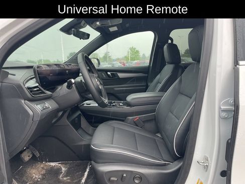Used 2026 Buick Enclave Preferred w/ Power Package AWD/4WD image 12