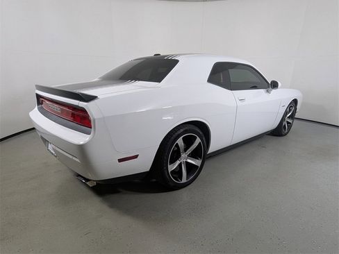 Used 2014 Dodge Challenger R/T image 7