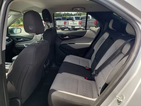 Used 2022 Chevrolet Equinox LS FWD image 13
