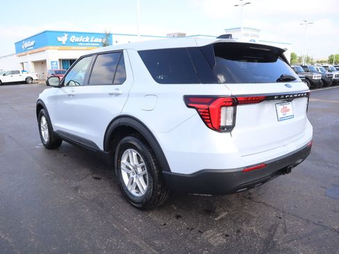 New 2026 Ford Explorer Active RWD image 23