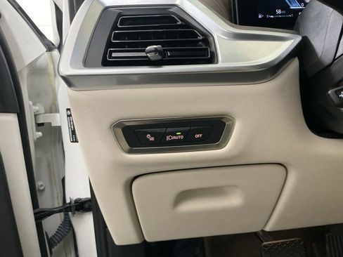 Certified 2024 BMW X7 xDrive40i image 17