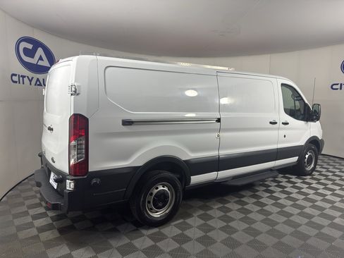 Used 2017 Ford Transit 250 148 Low Roof RWD image 3