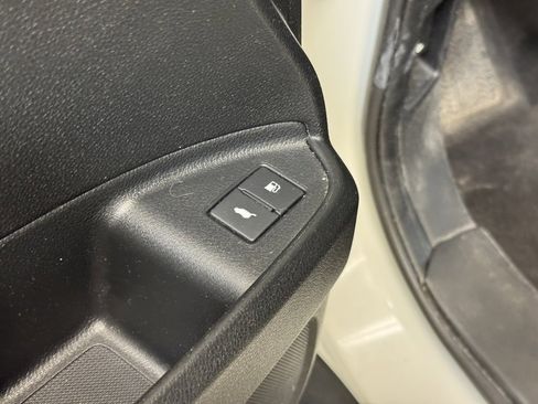 Used 2017 Honda Pilot EX-L image 10