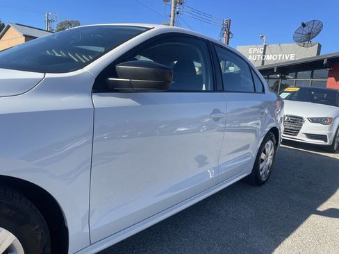 Used 2016 Volkswagen Jetta S image 8