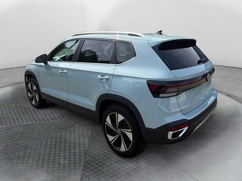 New 2026 Volkswagen Taos SE AWD/4WD image 5