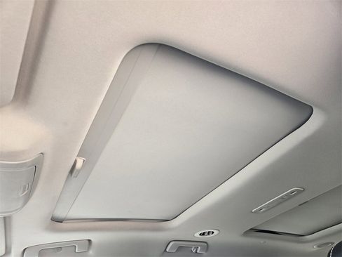 Used 2020 GMC Acadia Denali w/ Technology Package image 27