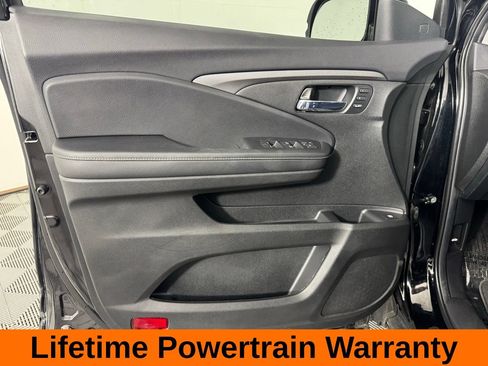 Used 2023 Honda Ridgeline RTL image 11
