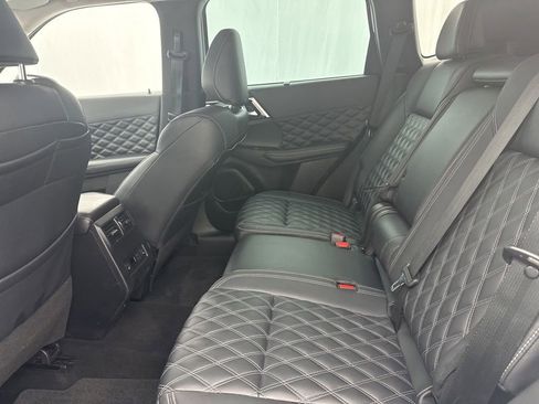 Used 2023 Mitsubishi Outlander SEL FWD image 16