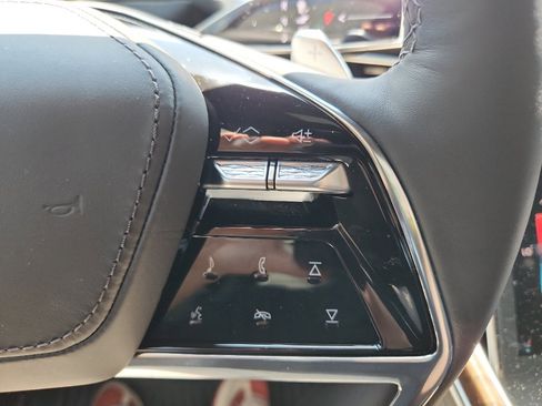 Used 2025 Cadillac Escalade Sport Platinum w/ LPO, Floor Liner Package AWD/4WD image 15
