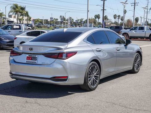 Used 2025 Lexus ES 300h w/ Premium Package FWD image 4