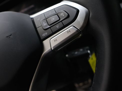 Used 2025 Volkswagen Jetta Sport FWD image 20