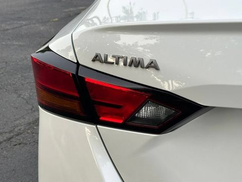 Certified 2024 Nissan Altima 2.5 SR w/ SR Premium Package AWD/4WD image 13