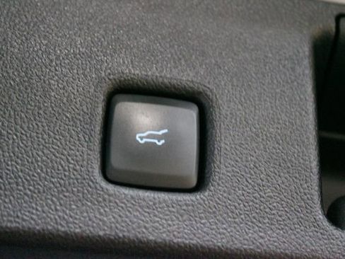 Used 2025 Ford Escape Platinum AWD/4WD image 17