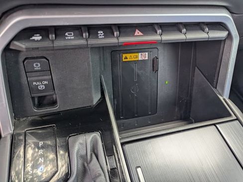 Used 2024 Toyota Sequoia Platinum AWD/4WD image 26