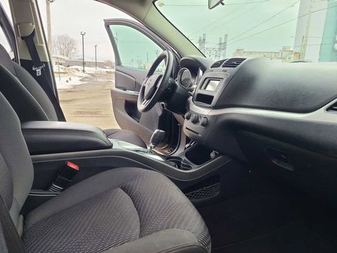 Used 2017 Dodge Journey SXT w/ Comfort/Convenience Group image 15